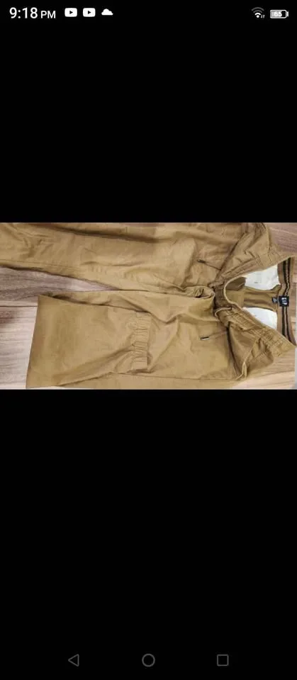 GAP Khaki Pants - Women's Medium image indicator(4)