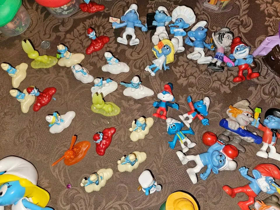 Large Smurfs Lot image indicator(3)