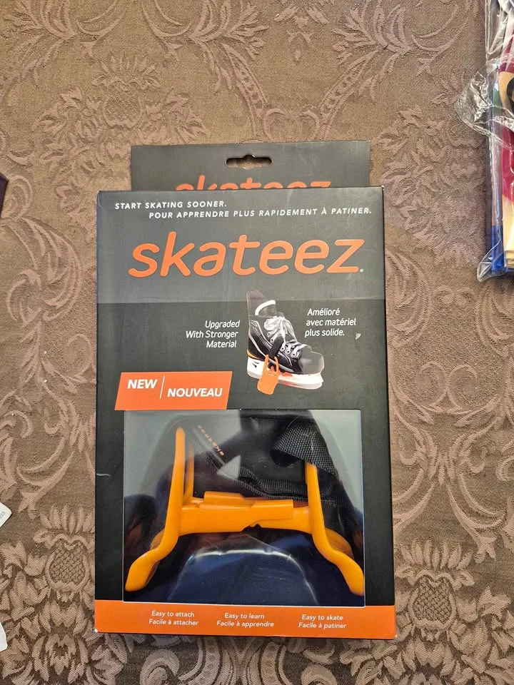 Skateez set - brand new in box thumbnail
