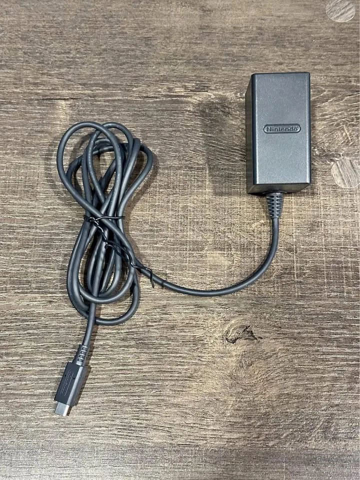 Nintendo Switch Power Adapter thumbnail