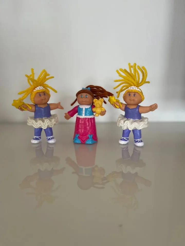 VINTAGE CABBAGE PATCH FIGURES image indicator(2)