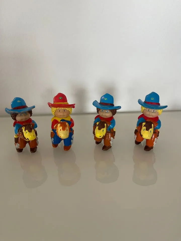 VINTAGE CABBAGE PATCH FIGURES image indicator(4)