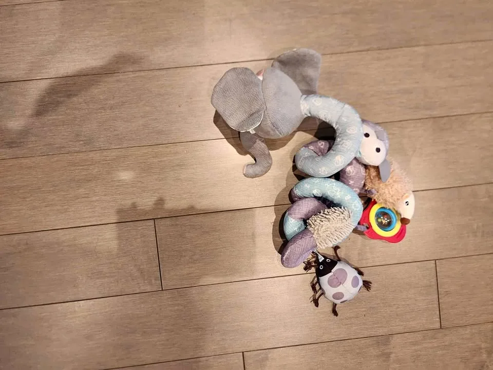 Spiral toys hanging cradle toys thumbnail