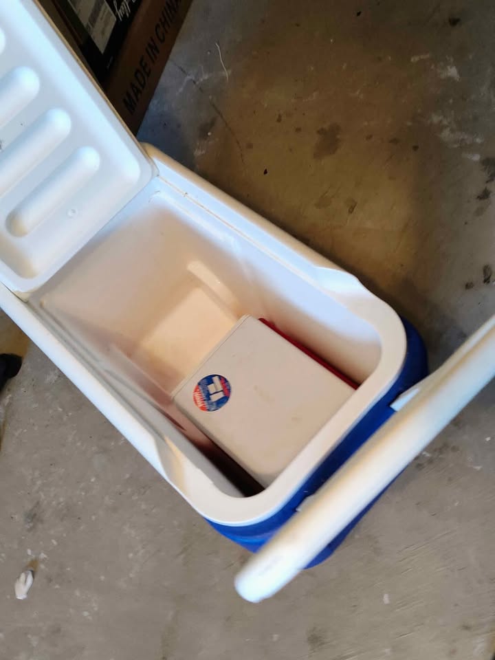 36 Liters Cooler - photo 5