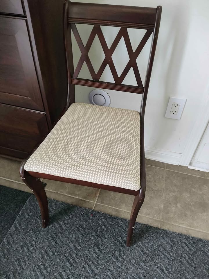 2 Children dining chairs - photo 3