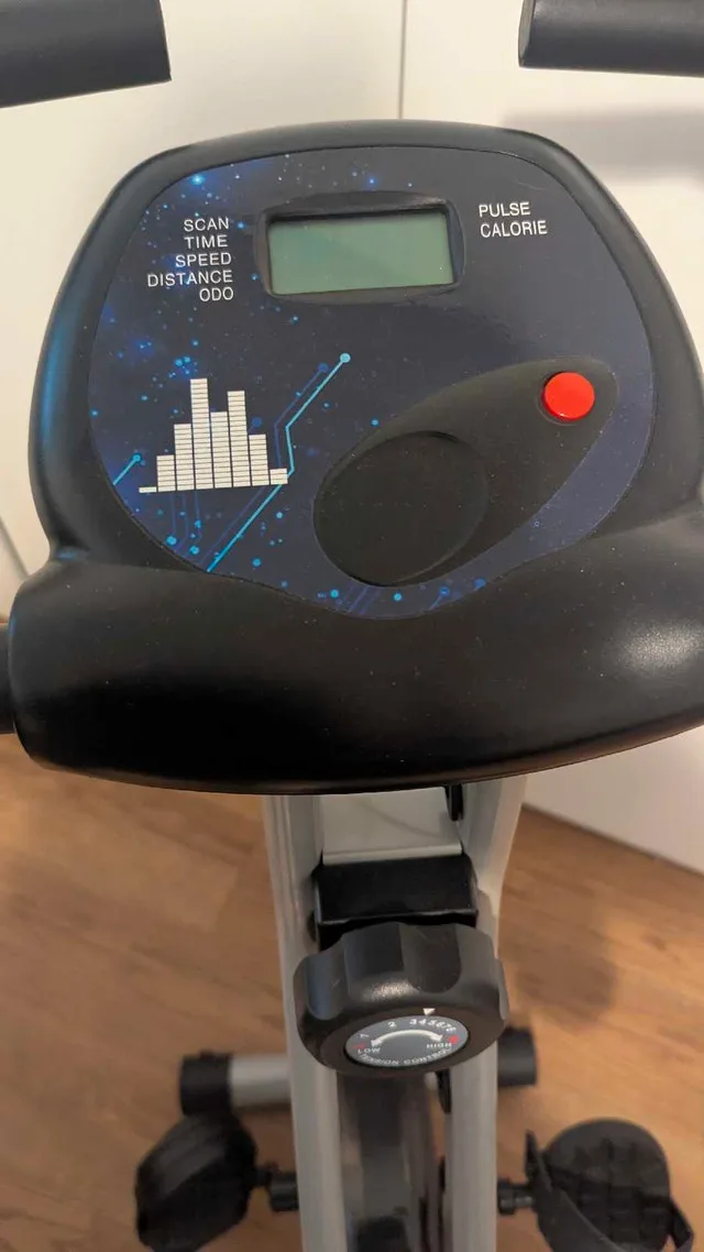Soozier Foldable Exercise Bike image indicator(3)