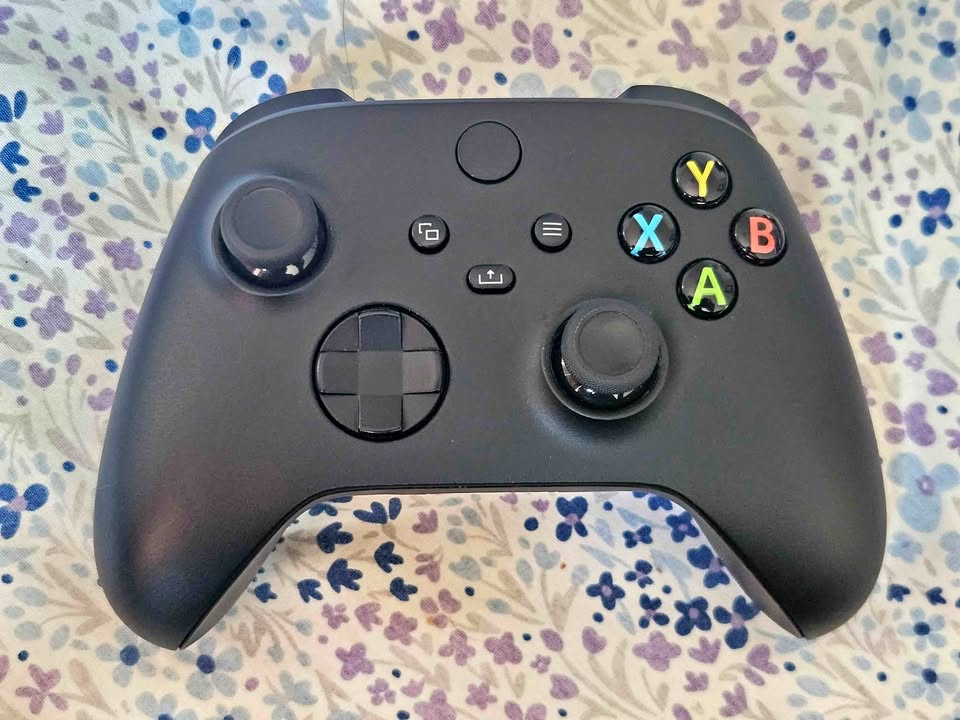 Xbox Series S/X controller — Bluetooth Enabled