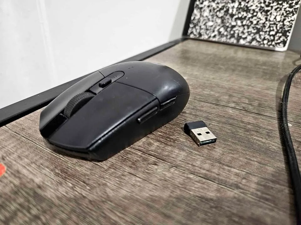Logitech G305 Wireless Gaming Mouse with Receiver thumbnail