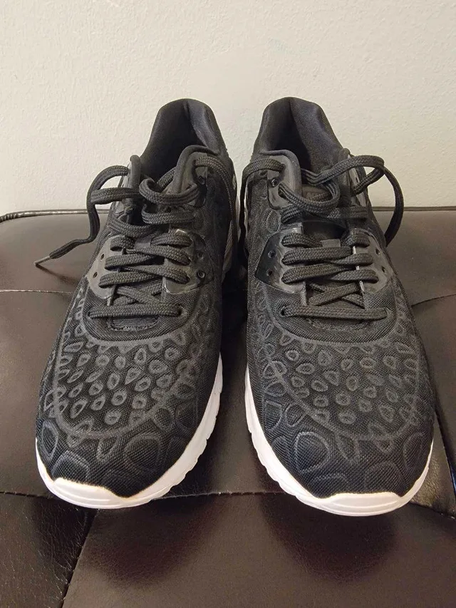 Nike Air Max 90 Ultra Plush Woman's US8.5 **Like New** image indicator(4)