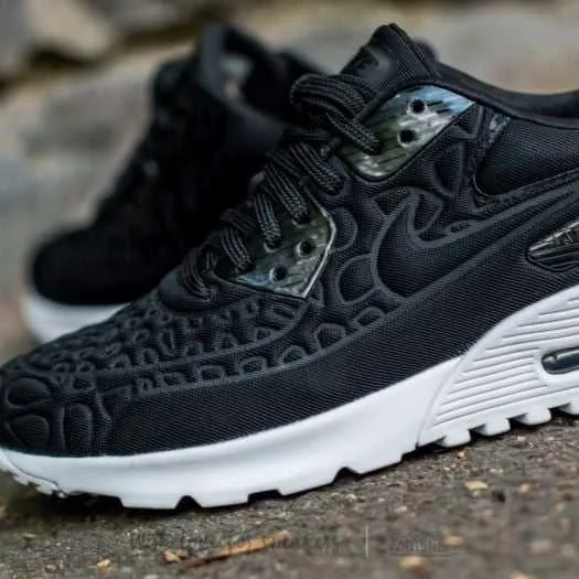 Nike Air Max 90 Ultra Plush Woman's US8.5 **Like New** image indicator(5)