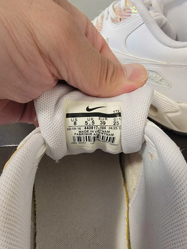 Nike Air Max 90 Premium (Woman's US8)  **Like New** image indicator(6)