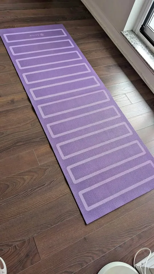Gaiam Yoga Mat thumbnail