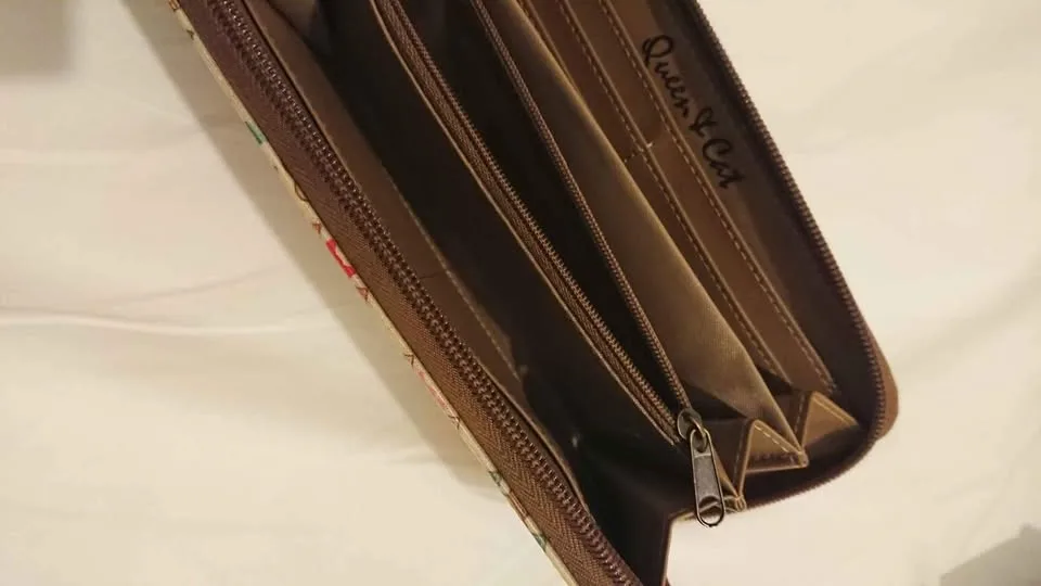 Waterproof Women's Long Wallet image indicator(4)