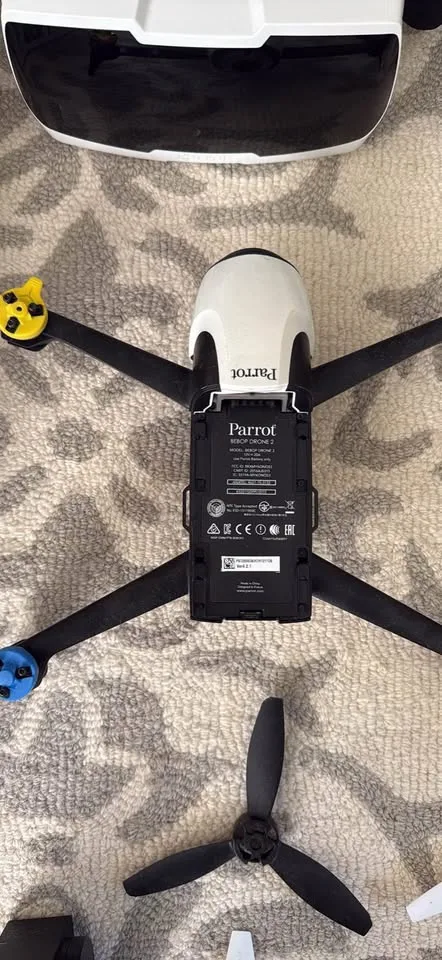 PARROT Bebop 2 Drone with Goggles + Controller image indicator(2)