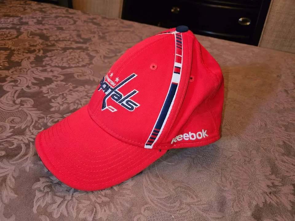 Washington Capitals NHL cap/hat - adult small image indicator(2)