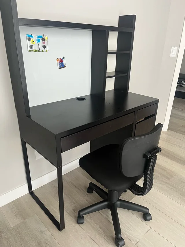 IKEA Desk with Hutch image indicator(2)