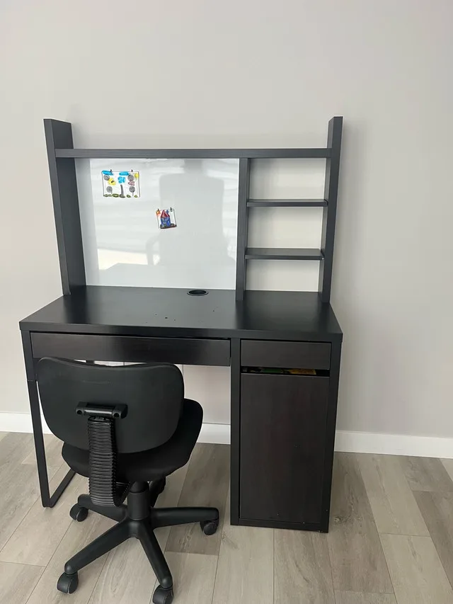 IKEA Desk with Hutch image indicator(3)