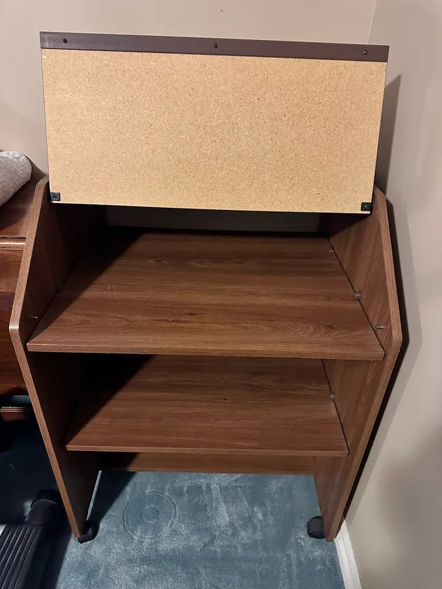 Computer desk with sliding trays image indicator(3)