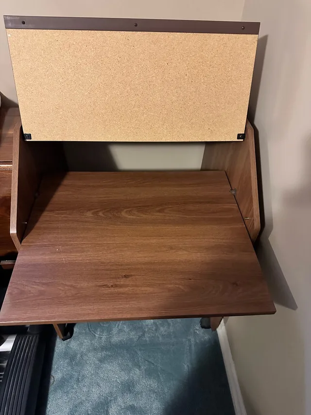 Computer desk with sliding trays image indicator(4)