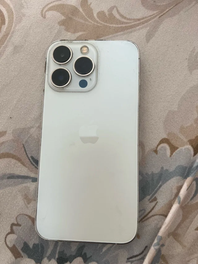 Unlocked Apple iPhone 13 Pro image indicator(2)