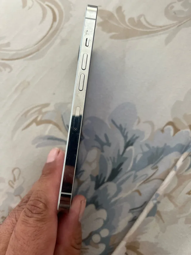 Unlocked Apple iPhone 13 Pro image indicator(3)