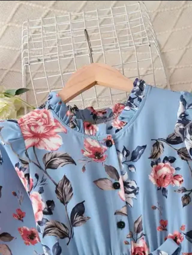 Sleeves And a Belt for Teenage Girls. image indicator(5)