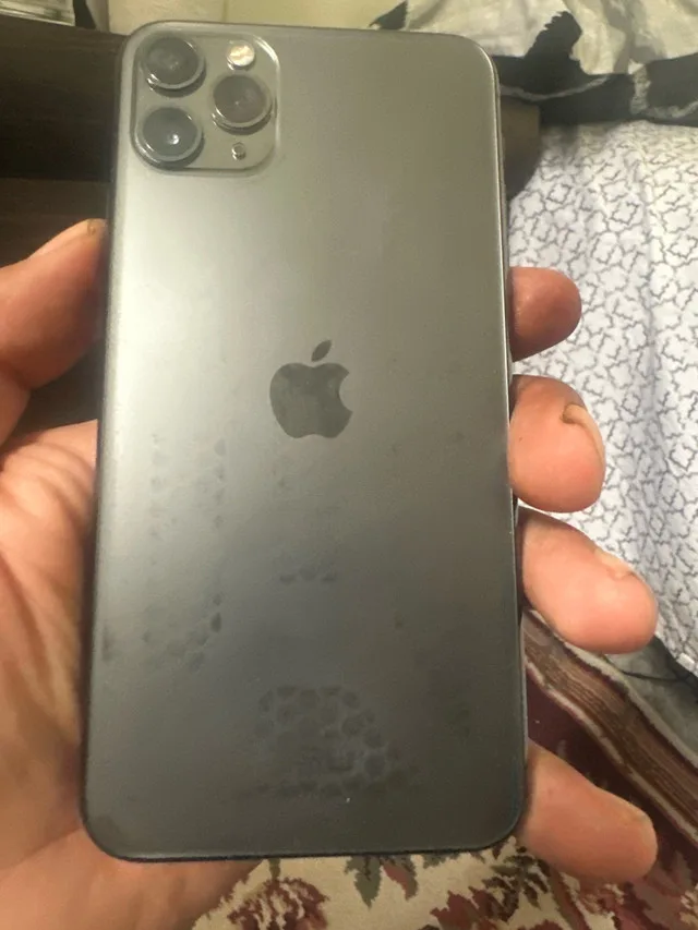 Apple iPhone 11 Pro Max unlocked (price is firm) image indicator(2)