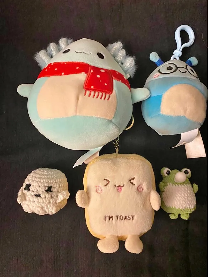 Small plush toys thumbnail