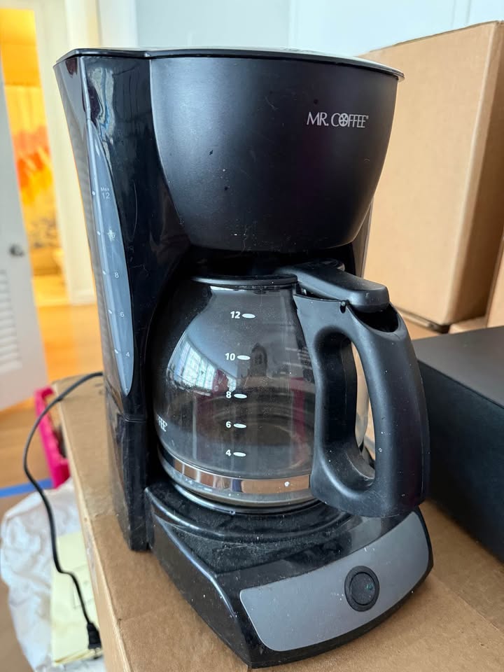 Coffee maker with coffee filter - photo 2
