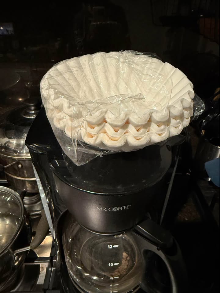 Coffee maker with coffee filter - photo 4