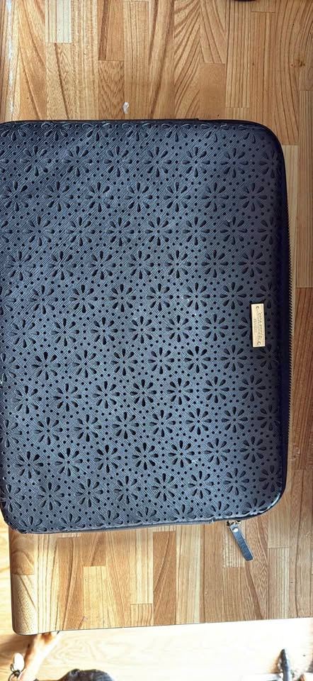 Kate spade computer sleeve