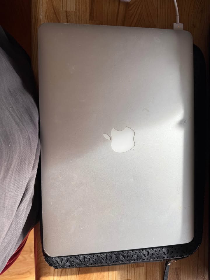 Apple MacBook Air 13-inch - photo 3
