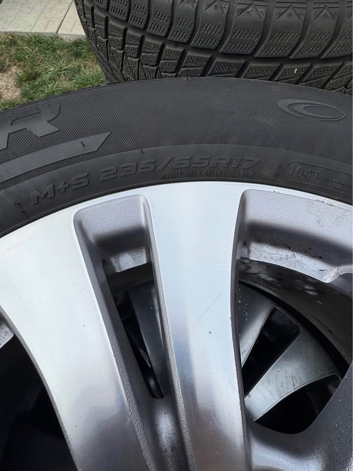 2016 Honda odyssey rim+all season tires full set 235/65R17 104T - photo 4