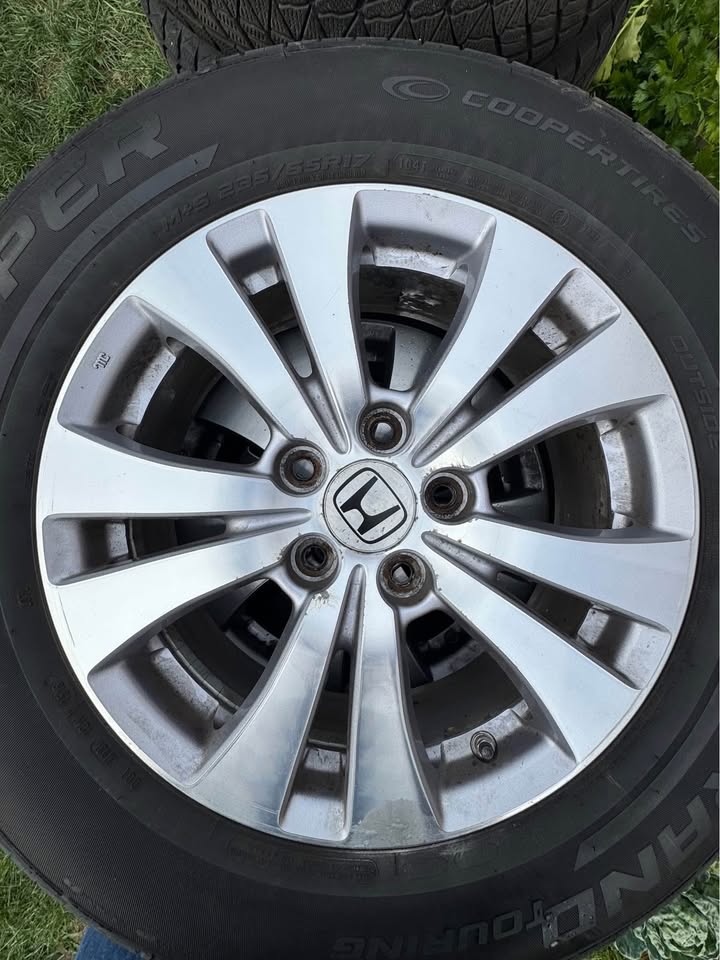 2016 Honda odyssey rim+all season tires full set 235/65R17 104T - photo 5