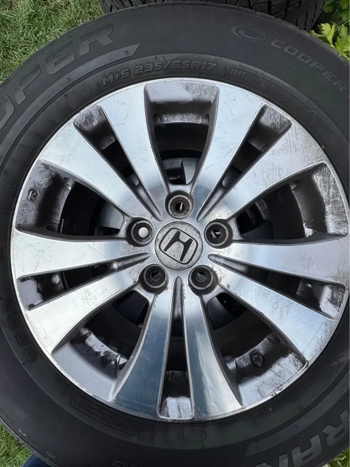 2016 Honda odyssey rim+all season tires full set 235/65R17 104T image indicator(6)