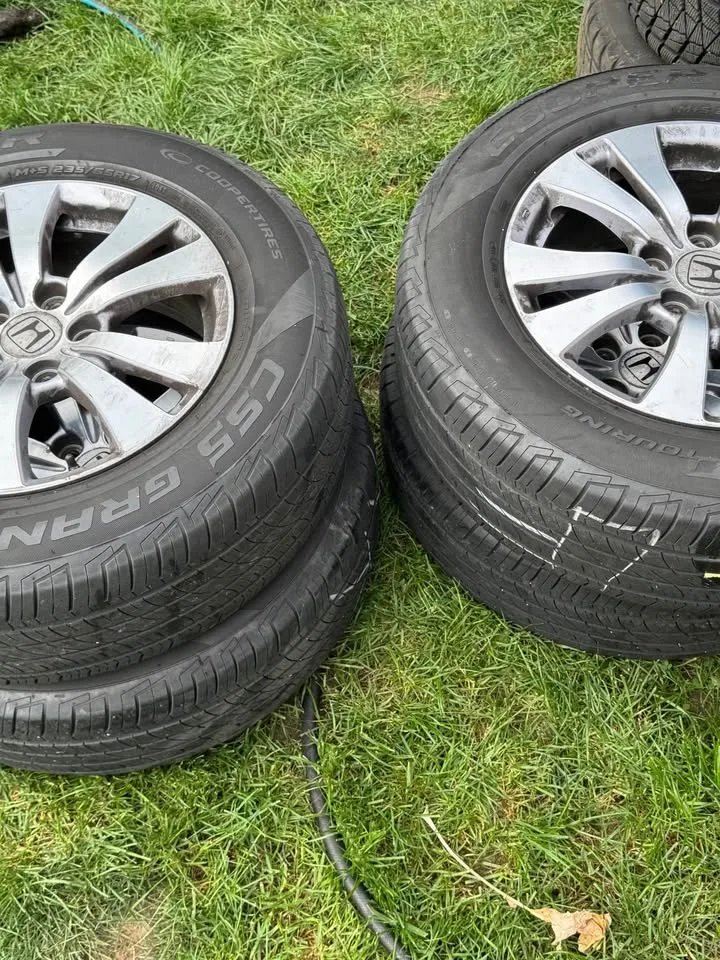 2016 Honda odyssey rim+all season tires full set 235/65R17 104T image indicator(9)