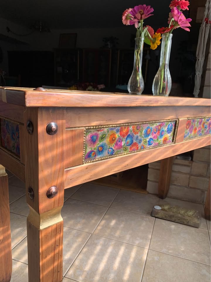 Golden Bloom Console Table - photo 2