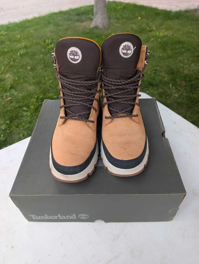 Men's Timberland Boots Size 10.5 image indicator(4)