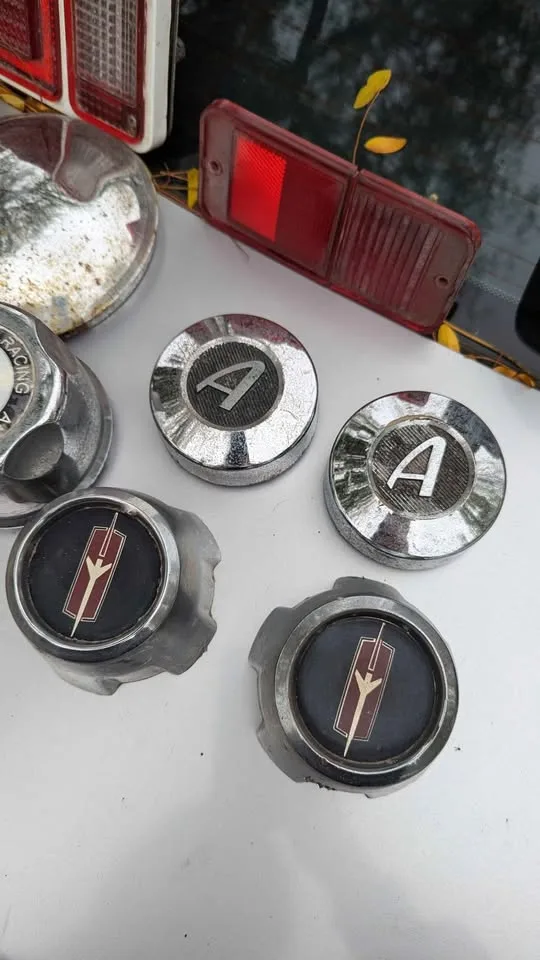 Vintage Car Parts Lot – Hubcaps, Tail Lights, Mirror image indicator(5)