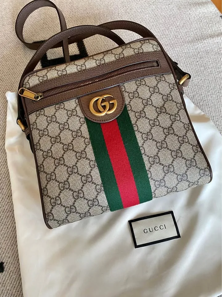 Gucci Ophidia GG Supreme Messenger Bag thumbnail