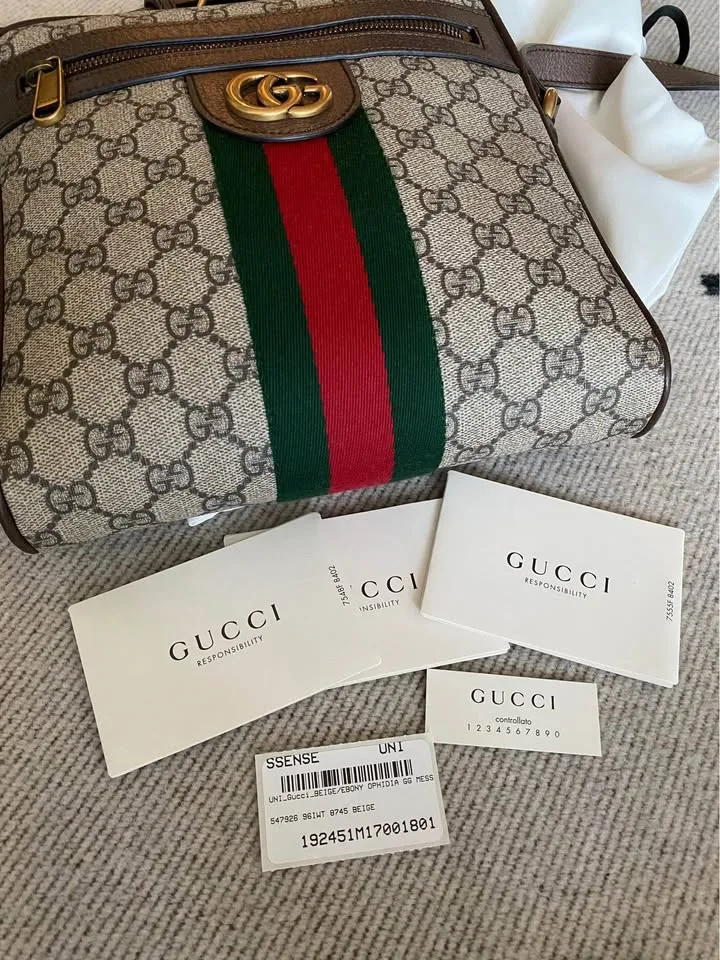 Gucci Ophidia GG Supreme Messenger Bag image indicator(9)