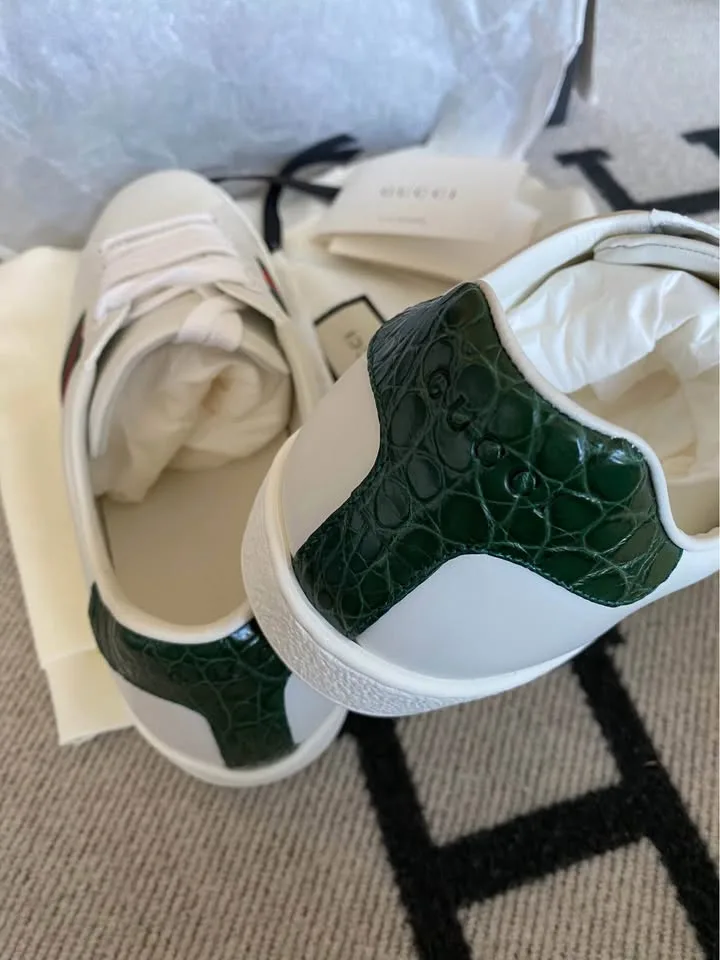 Gucci Ace Sneaker Size 42 image indicator(3)