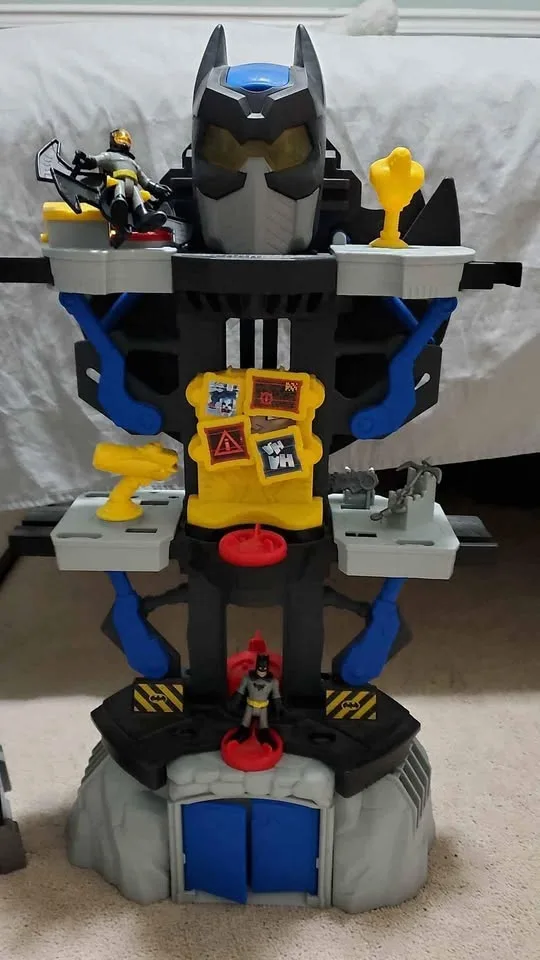 Imaginext Batman with figurines image indicator(4)