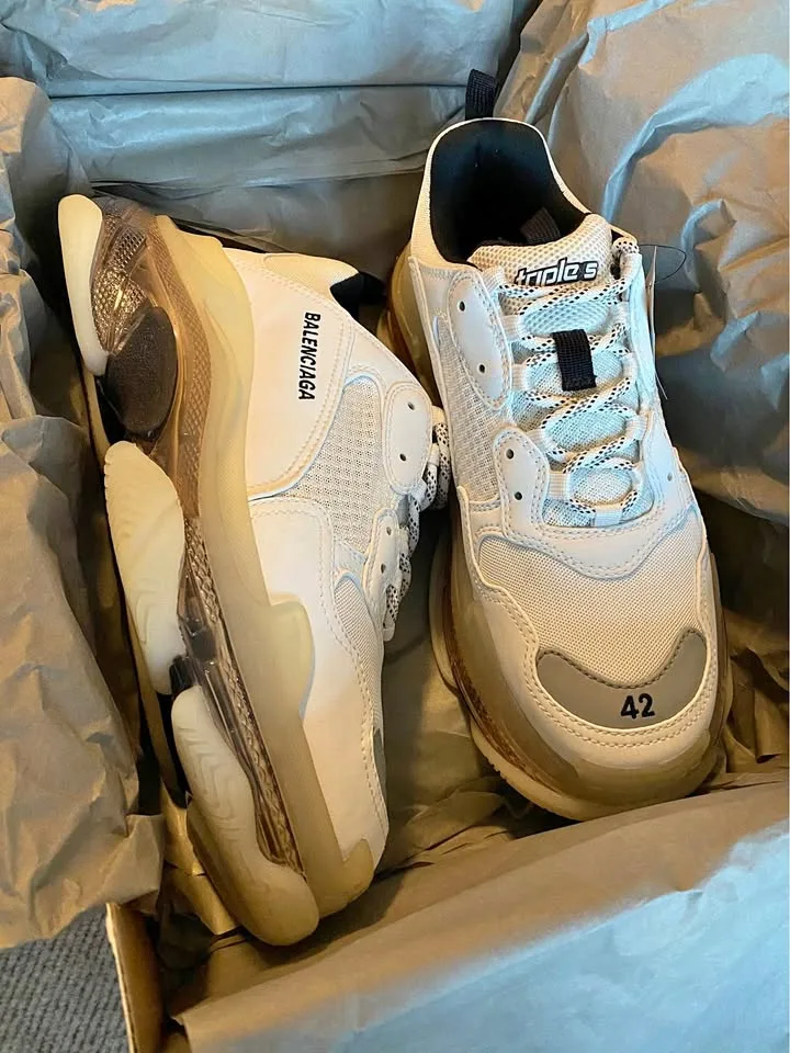 Balenciaga Triple S Sneaker thumbnail