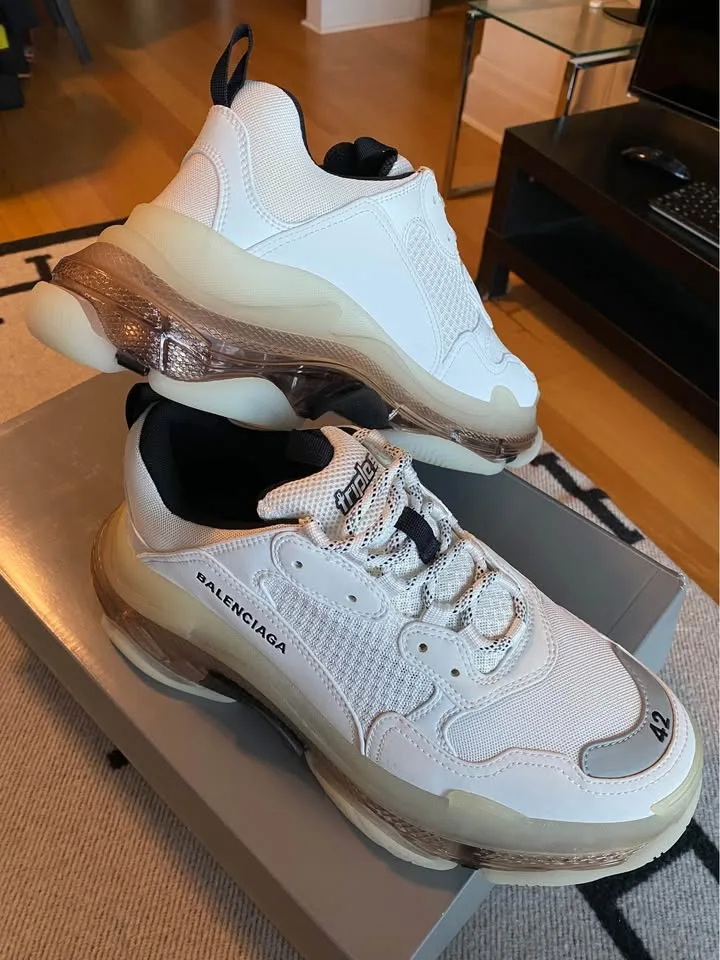 Balenciaga Triple S Sneaker image indicator(4)