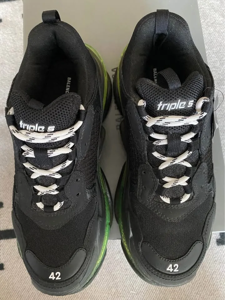 Balenciaga Triple S Sneaker image indicator(4)