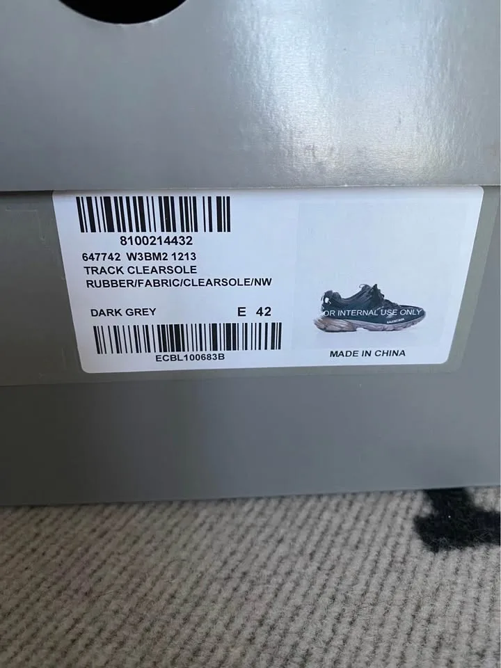 Balenciga Track Sneaker image indicator(5)