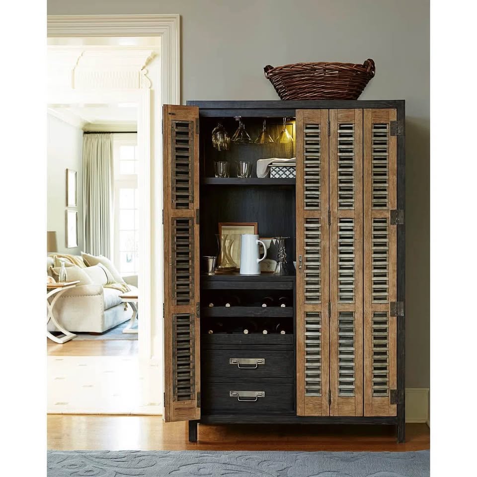 Moderne Muse Dining Lighted Display Cabinet/Bar - photo 2