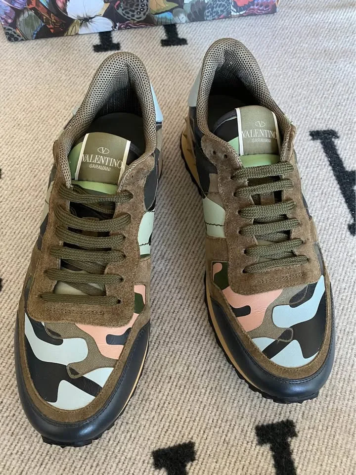Valentino Low Top Leather Sneaker image indicator(4)