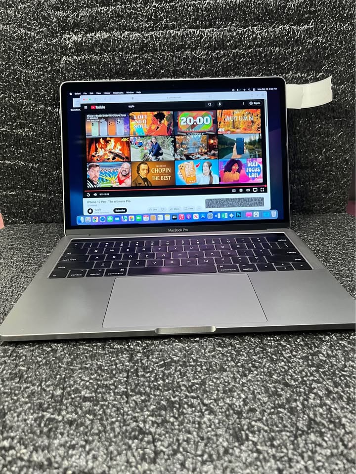 MacBook Pro 13” Touchbar 4 USB-C ports - photo 2